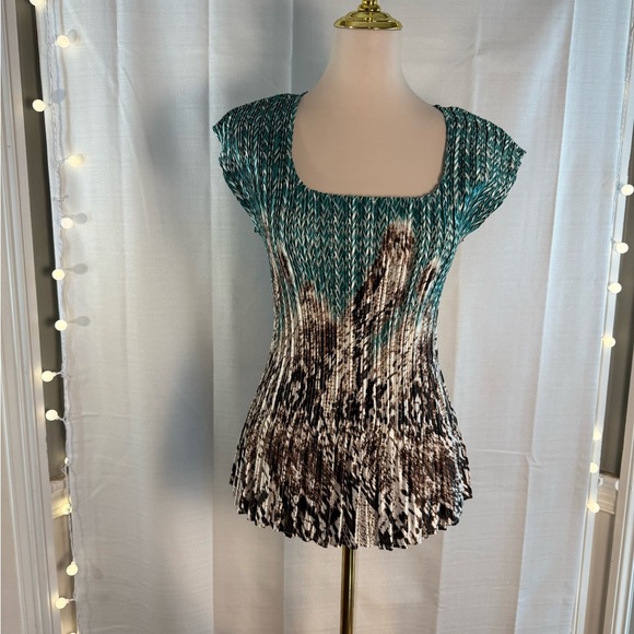 Milano Tops - Milano Brown and Cream Smocked Cap Sleeve Blouse